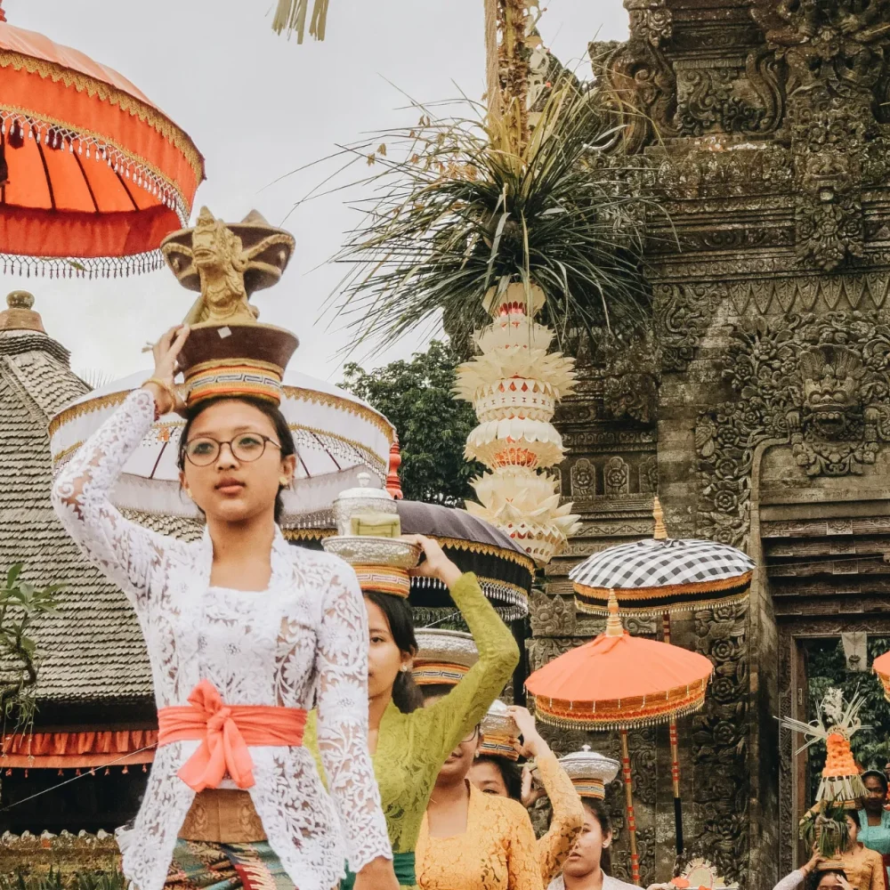 Balinese temple ceremony traditional